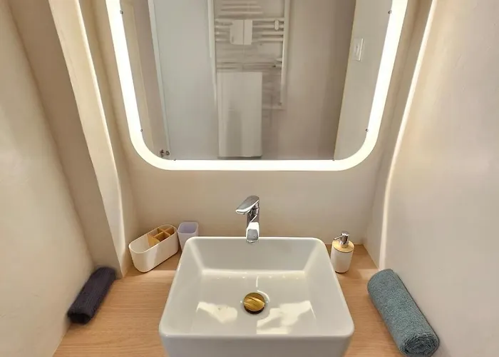 Lägenhet L 'elegant - Calme - Proche Des Halles De